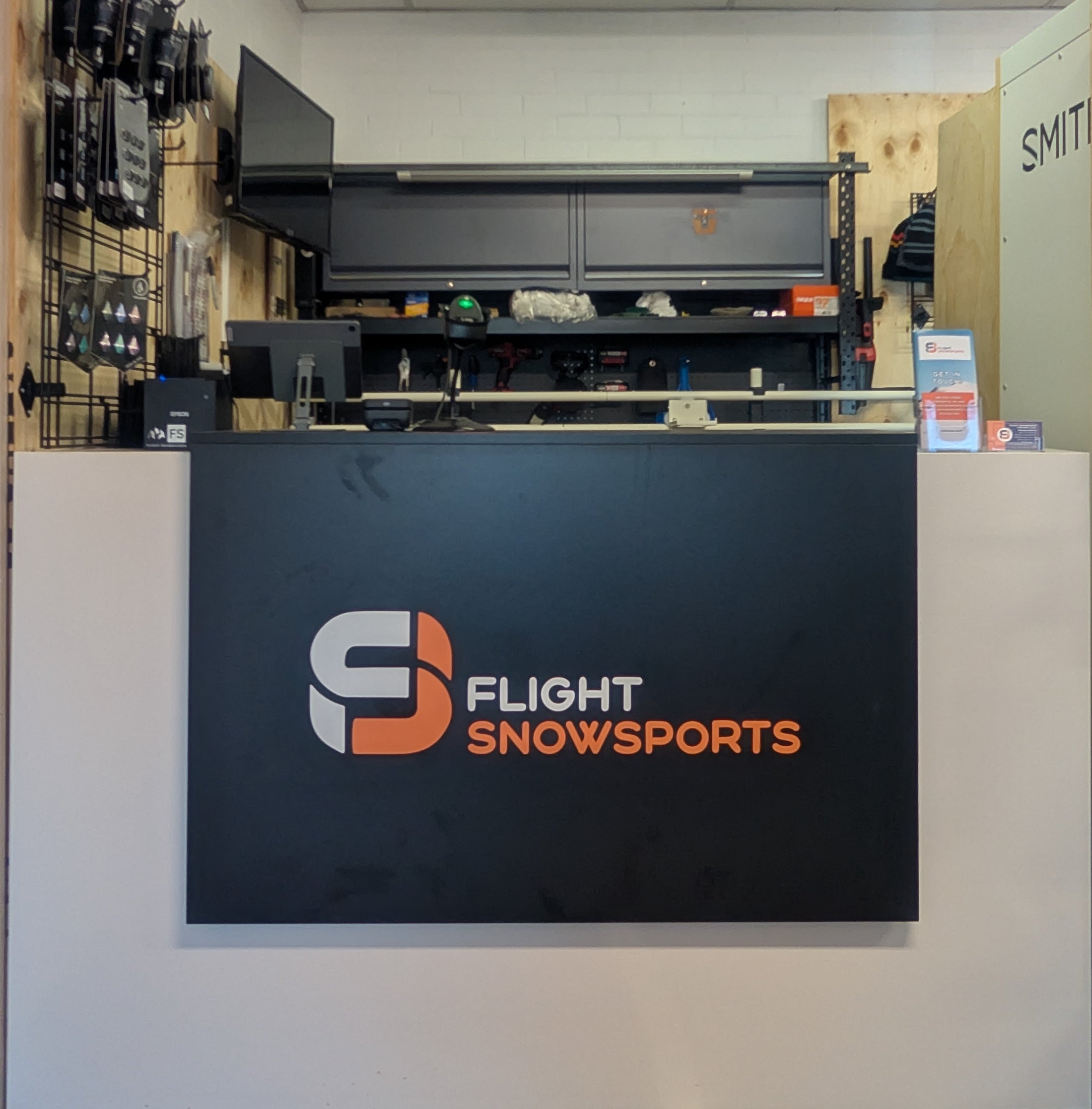 PERTH'S LOCAL SNOWSPORTS SHOP